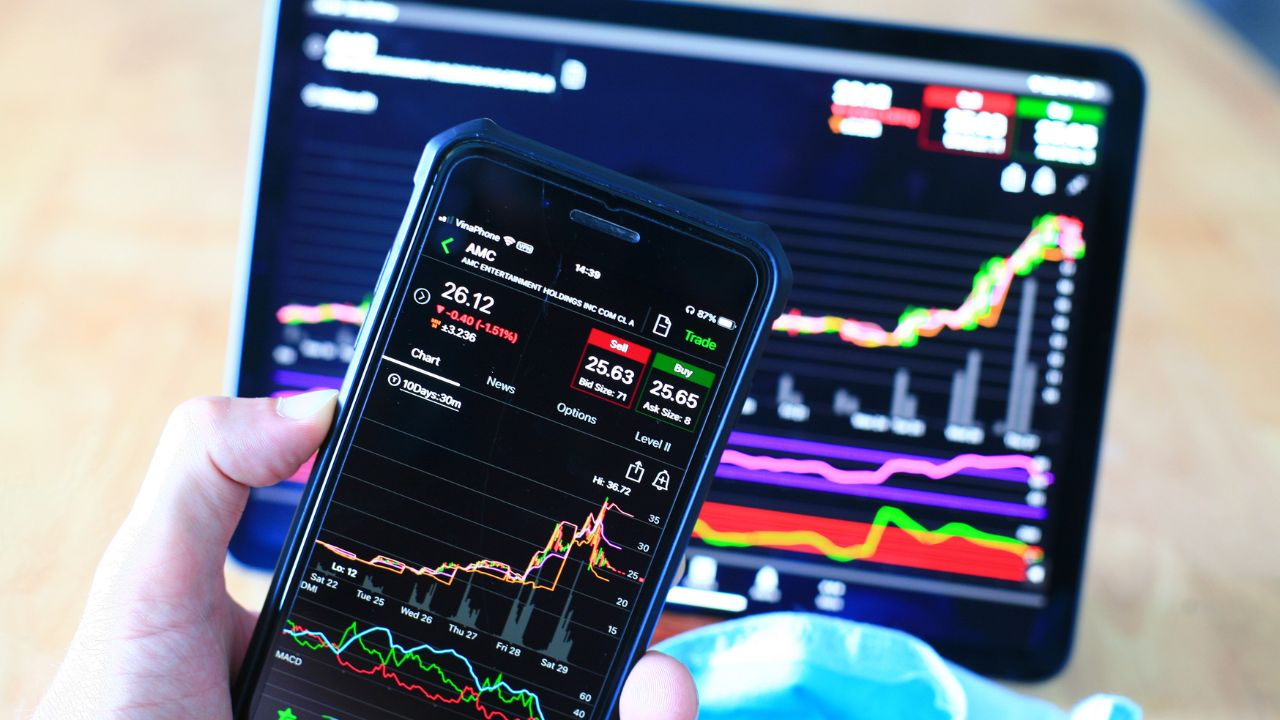 New Year Stocks: नए साल में स्टॉक खरीद कर मुनाफा कमाना चाहते हैं, तो खरीद लीजिए ये 6 शेयर New Year Stocks: नए साल में स्टॉक खरीद कर मुनाफा कमाना चाहते हैं, तो खरीद लीजिए ये 6 शेयर