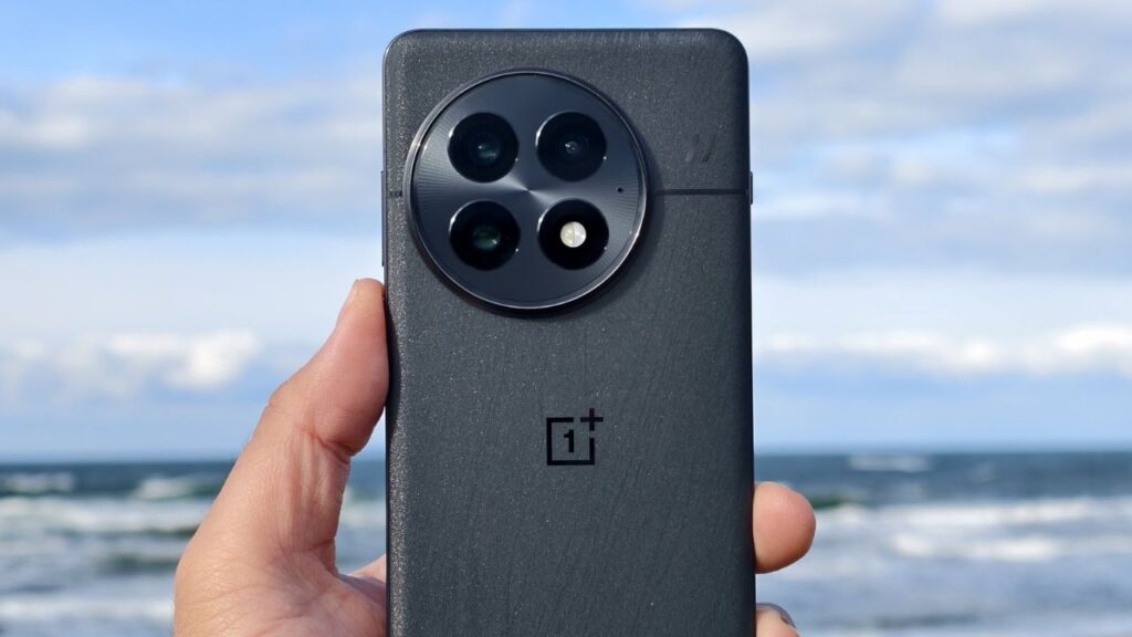 iQOO और Realme को धूल चटाने आज लॉन्च हो रही है OnePlus 13 Series, पावरफुल प्रोसेसर के साथ मिलेंगे कमाल के फीचर्स OnePlus 13 Series