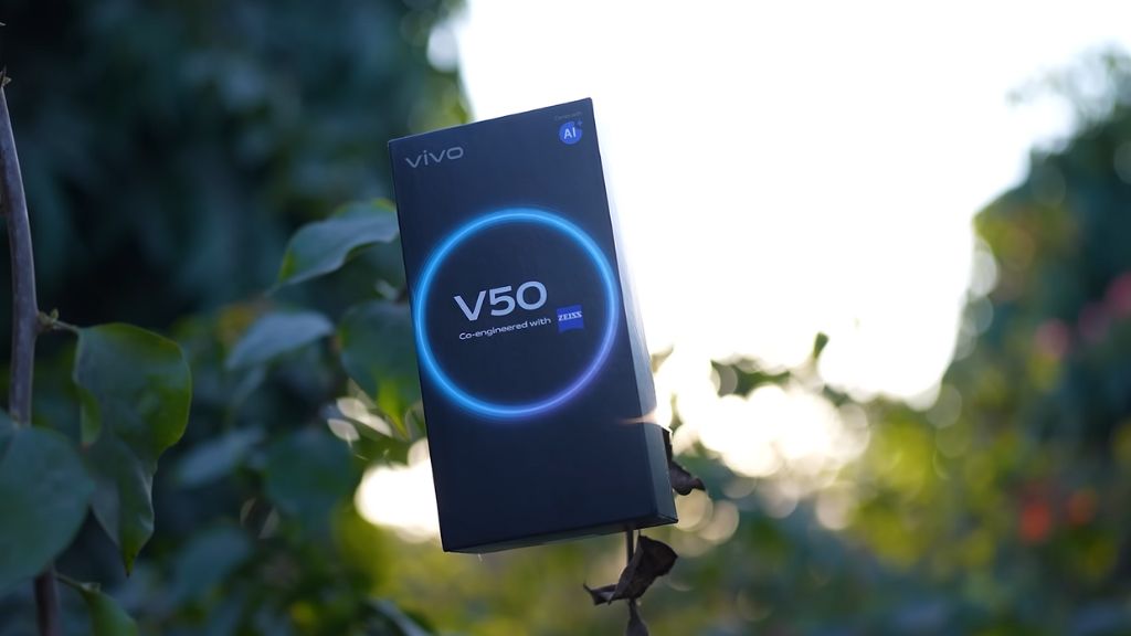 6000mAh बैटरी और दमदार कैमरा के साथ आया Vivo V50, कीमत बस इतनी सी 6000mAh बैटरी और दमदार कैमरा के साथ आया Vivo V50, कीमत बस इतनी सी