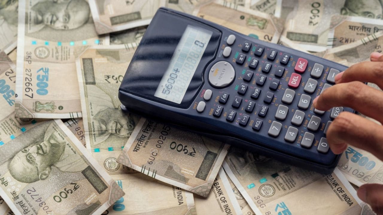 Post Office RD Scheme: अगर हर महीने 1000 रुपये इस स्कीम में लगाए तो 5 साल बाद कितना पैसा मिलेगा? जानिए पूरा कैलकुलेशन Post Office RD Scheme: अगर हर महीने 1000 रुपये इस स्कीम में लगाए तो 5 साल बाद कितना पैसा मिलेगा? जानिए पूरा कैलकुलेशन