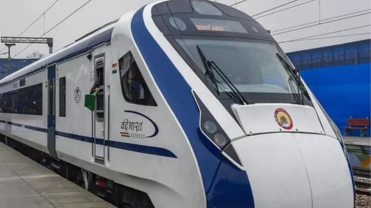 होली पर यात्रियों के लिए खुशखबरी, रेलवे ने चलाई 15 जोड़ी स्पेशल ट्रेनें, वंदे भारत भी शामिल